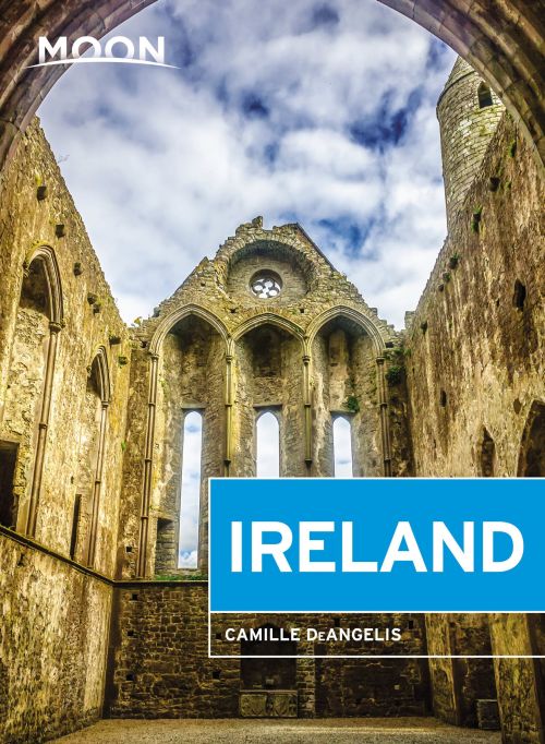 Ireland: Castles, Cliffs, and Lively Local Spots, Moon Handbooks (3rd ed. June 20)